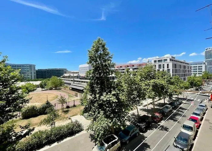 Lumineux 2 Pieces - Centre-Ville Climatise - Netflix Prime Canal - Bien Place